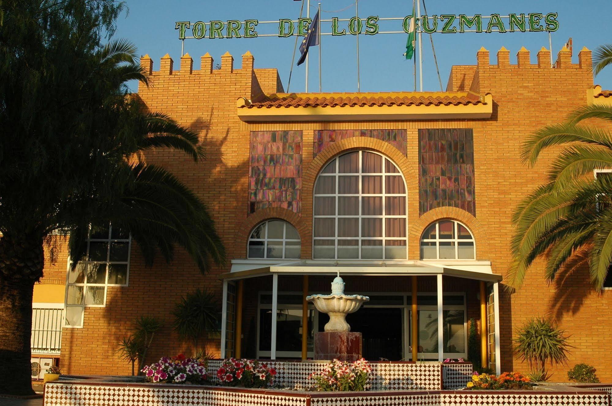 Hotel Torre De Los Guzmanes La Algaba Esterno foto